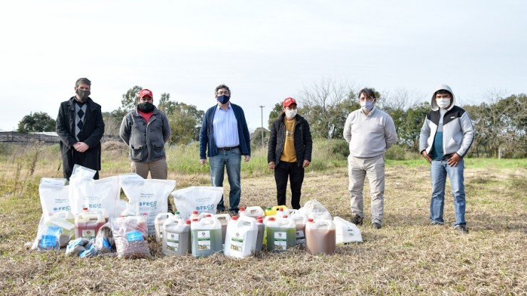 Entregaron insumos a productores varelenses